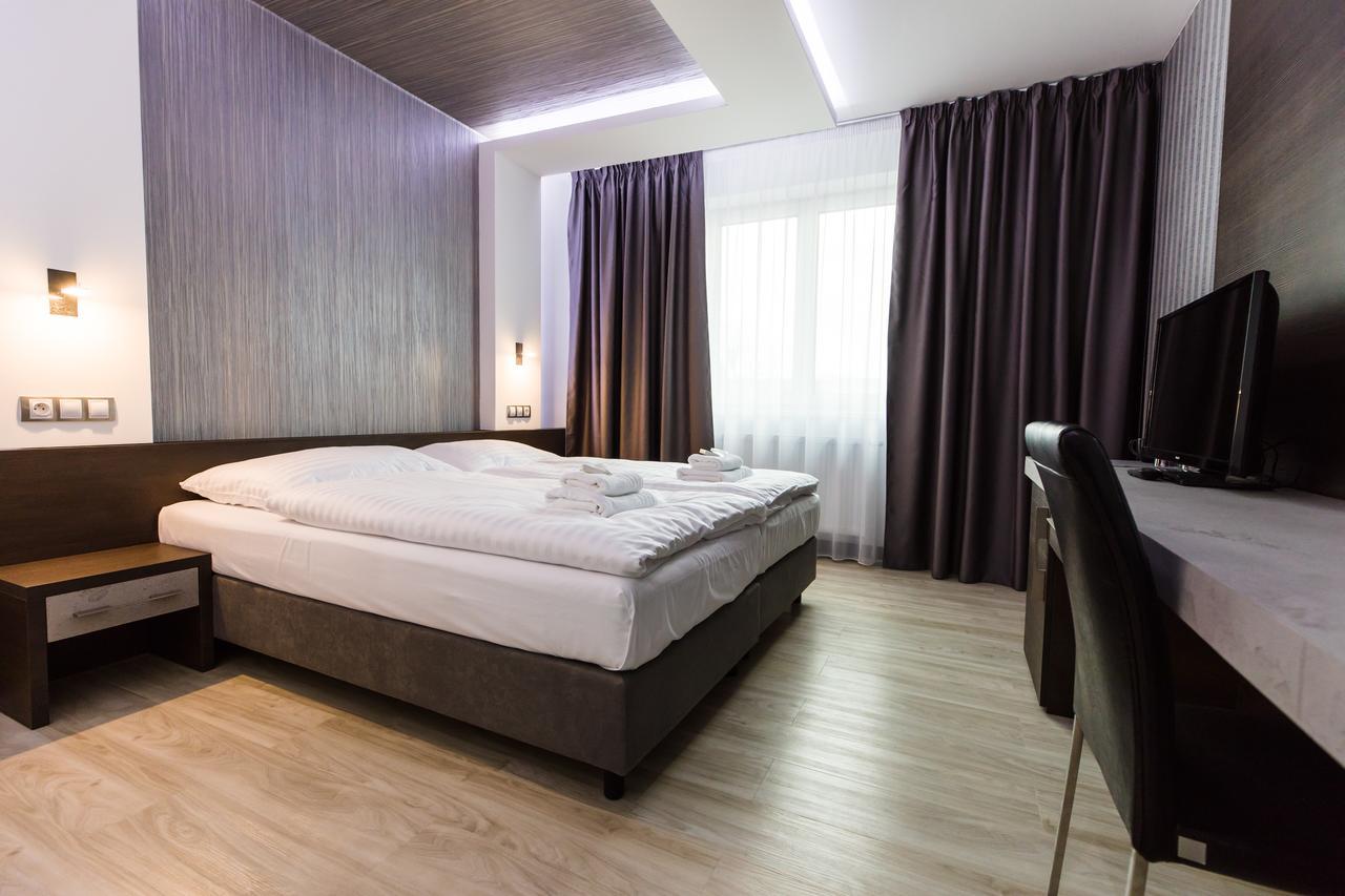 Hotel U Kostela โมดริเช ภายนอก รูปภาพ