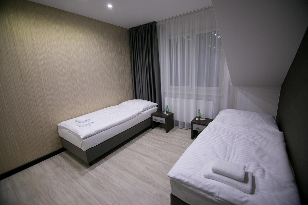 Hotel U Kostela โมดริเช ภายนอก รูปภาพ